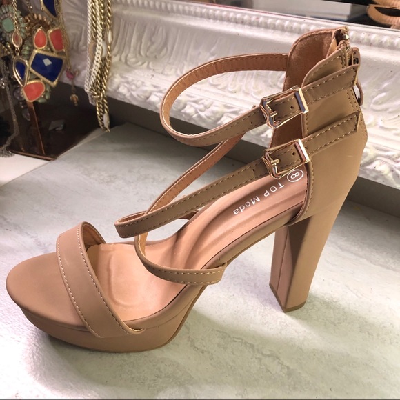Top Moda tan strappy heels - Picture 1 of 9